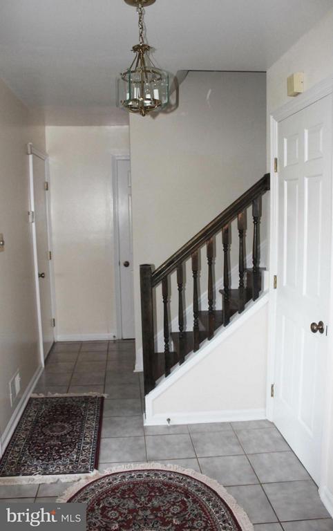 Building Photo - 6210 Cottonwood St