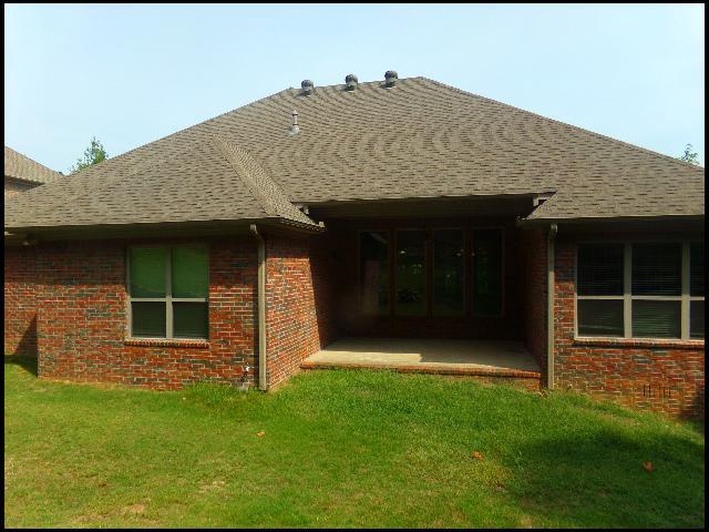 Building Photo - 111 Chelle Ln