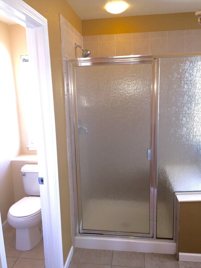 Building Photo - Stunning 4 Bedroom Home In Cross Creek area of Aurora