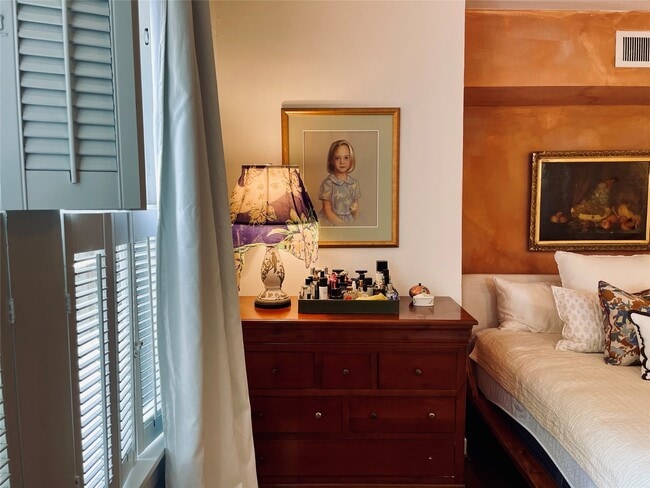 Building Photo - 429 Hawthorne St