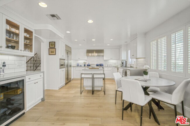 Building Photo - 11974 Mayfield Ave