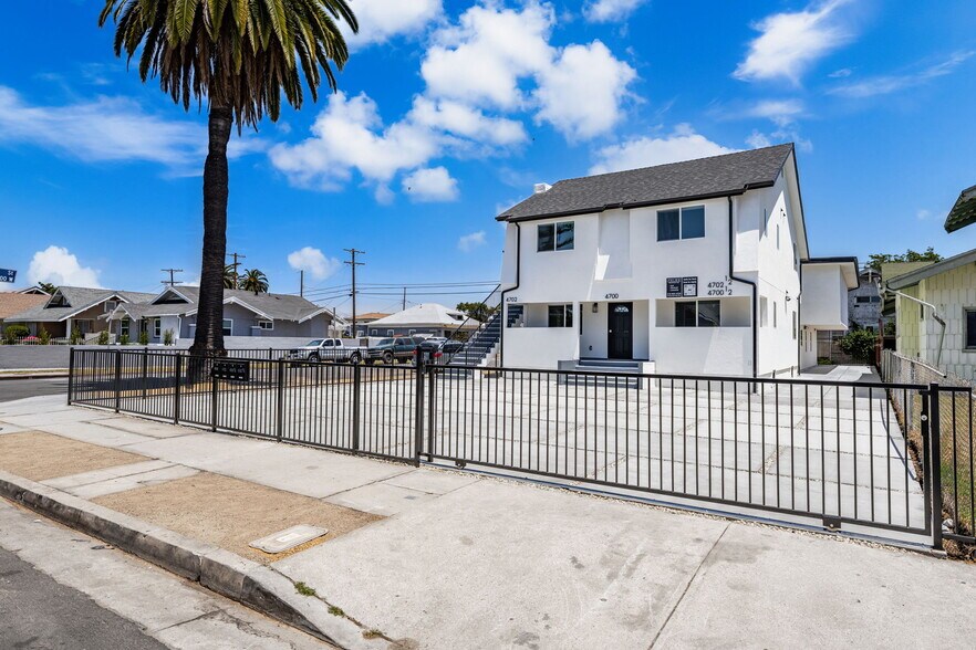 Building Photo - 4700 S Gramercy Pl