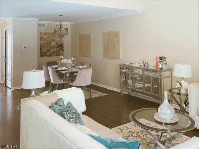 Building Photo - 11 Magnolia Ln