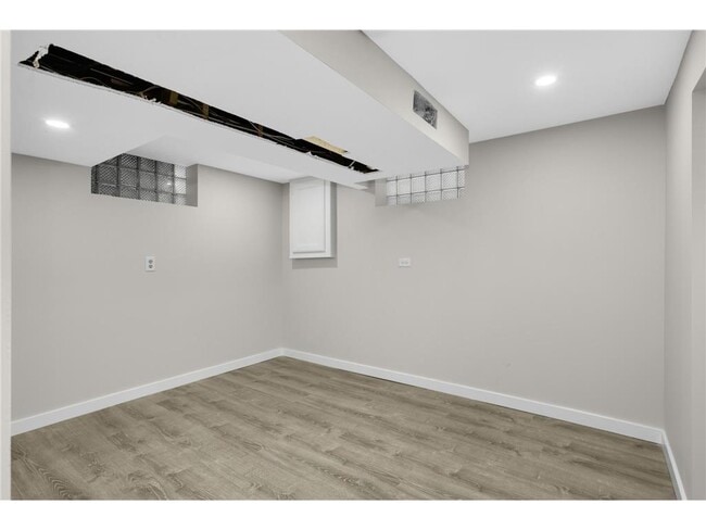 Building Photo - 3744 Perry Ave N