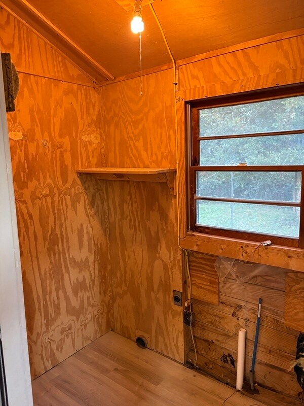 Building Photo - 225 Poplar St