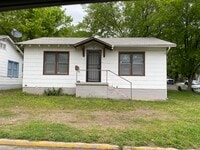 Building Photo - 202 Alcorn St