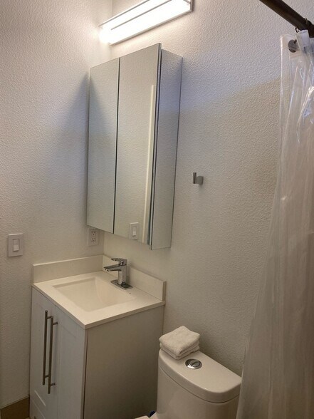 Building Photo - 74111 Catalina Way