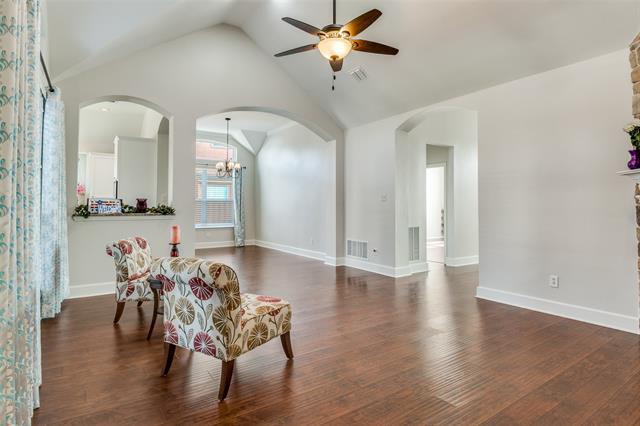 Building Photo - 8113 Greenwood Dr
