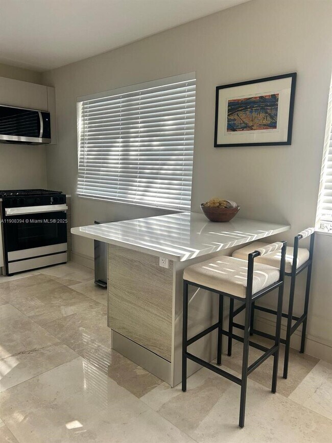 Building Photo - 1060 92nd St