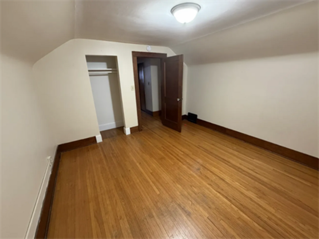 Building Photo - 1318 New Hampshire St