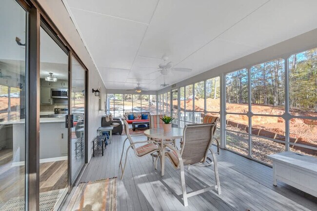 Building Photo - 126 Parks Mill Dr