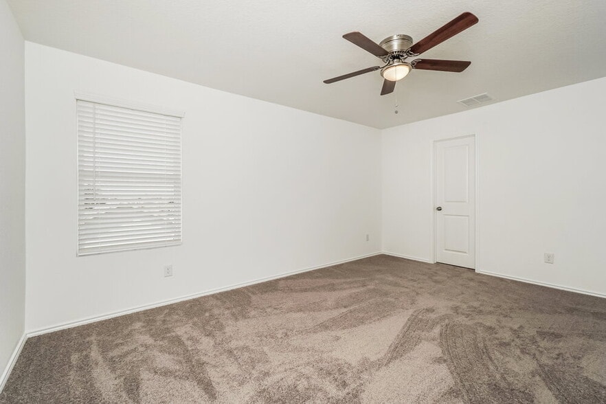 Building Photo - 14612 Greenfield Ml