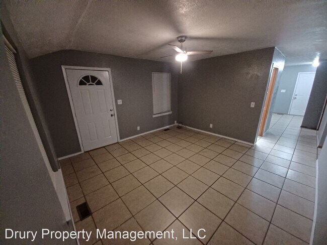 Building Photo - 3 br, 2 bath House - 1444 N. Sherman Avenue