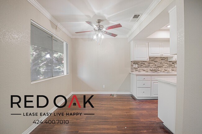 Building Photo - 861 Glencliff St