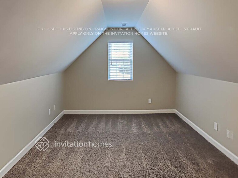 Building Photo - 6984 Forest Manor Dr