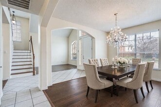 Building Photo - 3709 Mason Dr