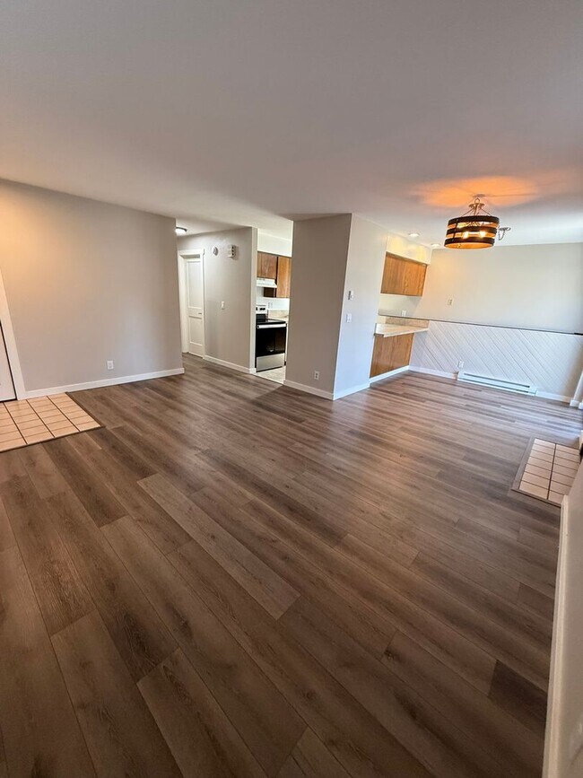 Building Photo - Condo with a Pool