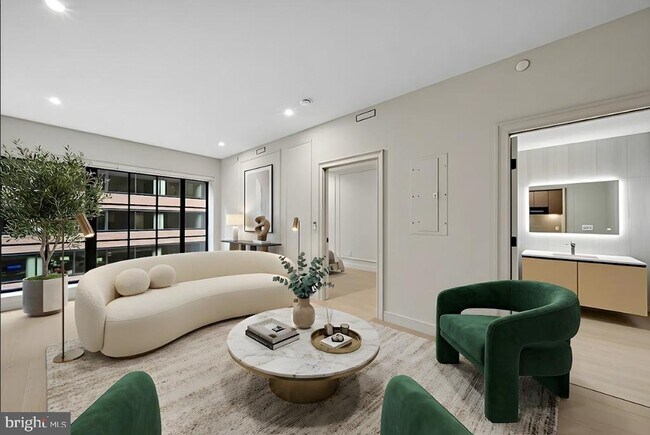 Building Photo - 2121 Ward Pl NW