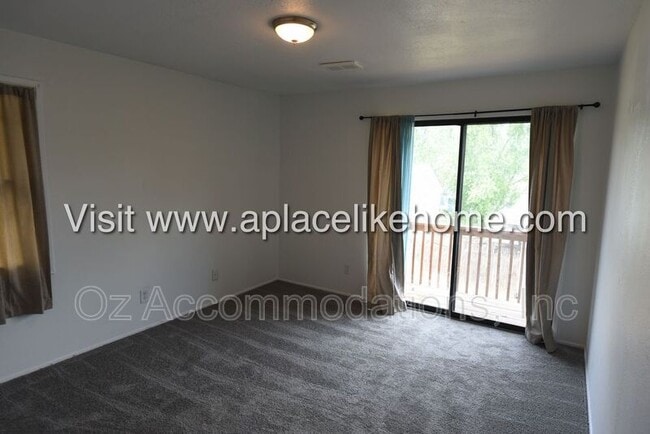 Building Photo - 1428 NW 64th Terrace