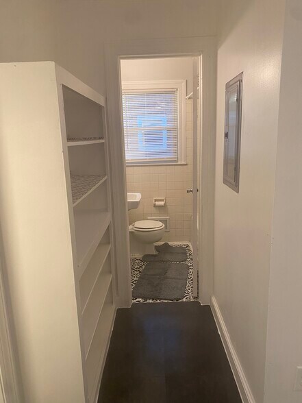 Building Photo - 507 S 7th St