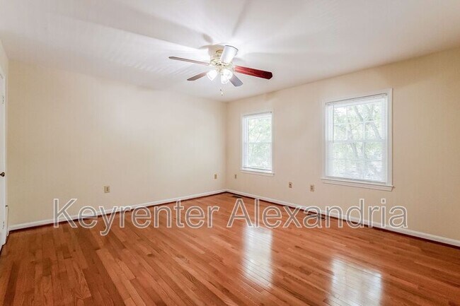 Building Photo - 8239 Dr Craik Ct