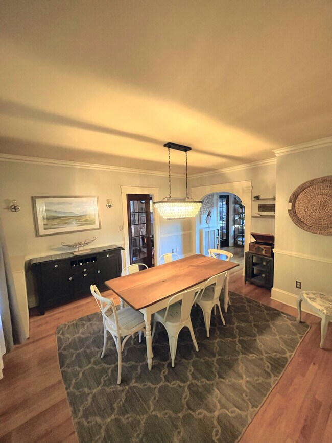 Building Photo - 18 High Ridge Rd