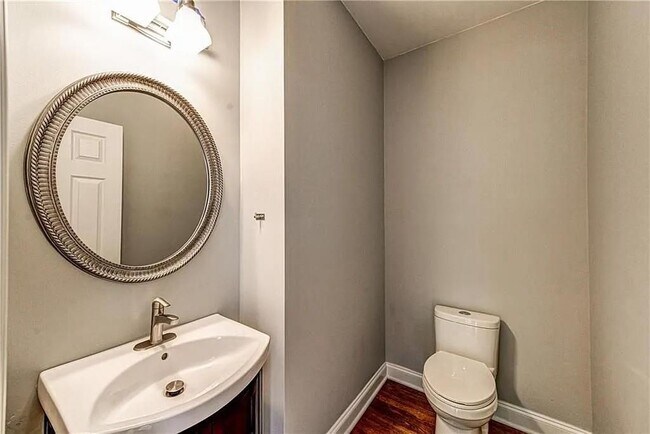 Building Photo - 12105 Stonebrook Cv