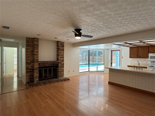 Building Photo - 3818 Hanover Hill Dr
