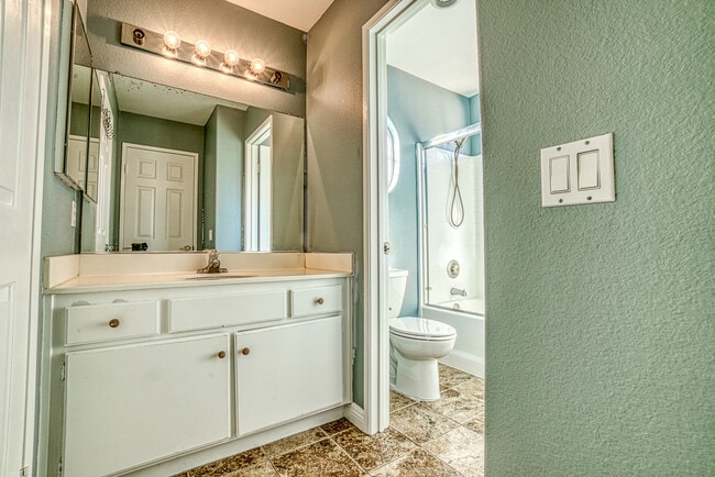 Building Photo - 25624 Wordsworth Ln