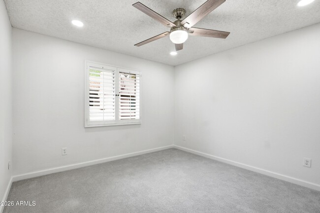 Building Photo - 4444 E Paradise Village Pkwy N