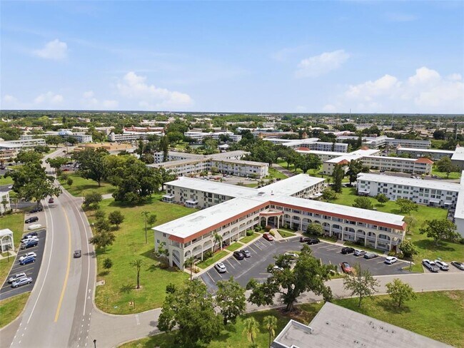 Building Photo - 2434 Australia Way E