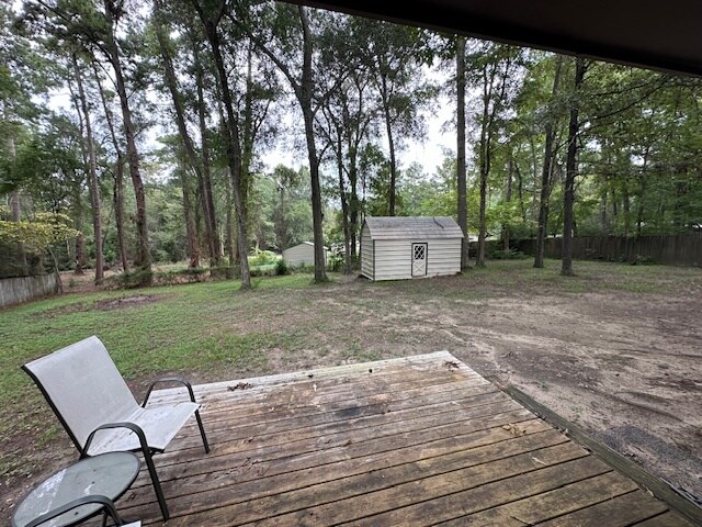 Building Photo - 801 Old Orchard Dr