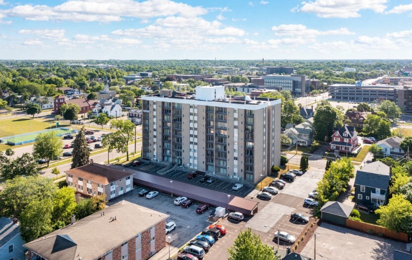 Primary Photo - Ferris Park Towers