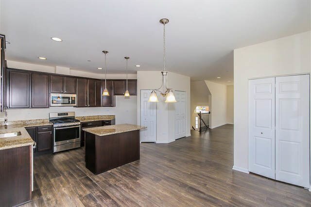 Building Photo - 2949 Madison Dr