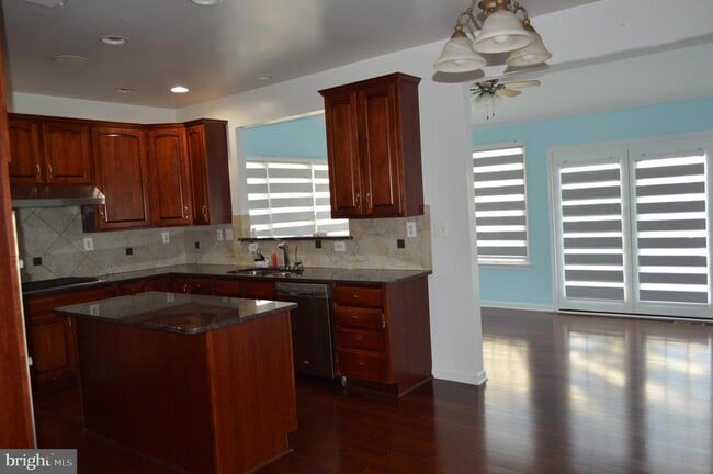 Building Photo - 43308 Barnstead Dr