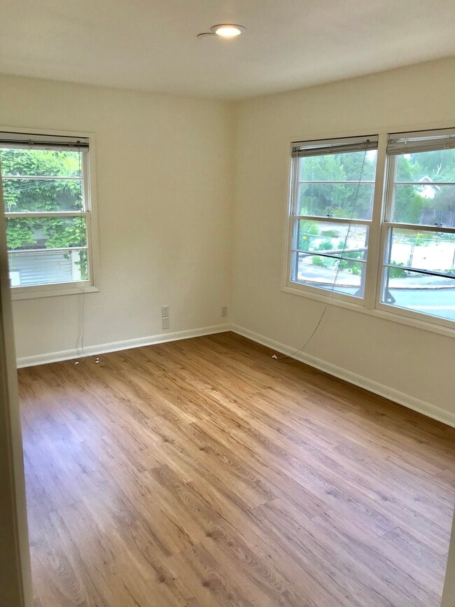 Apartment Bedroom - 2820 NE Halsey St