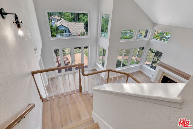 Building Photo - 24701 Cll Conejo