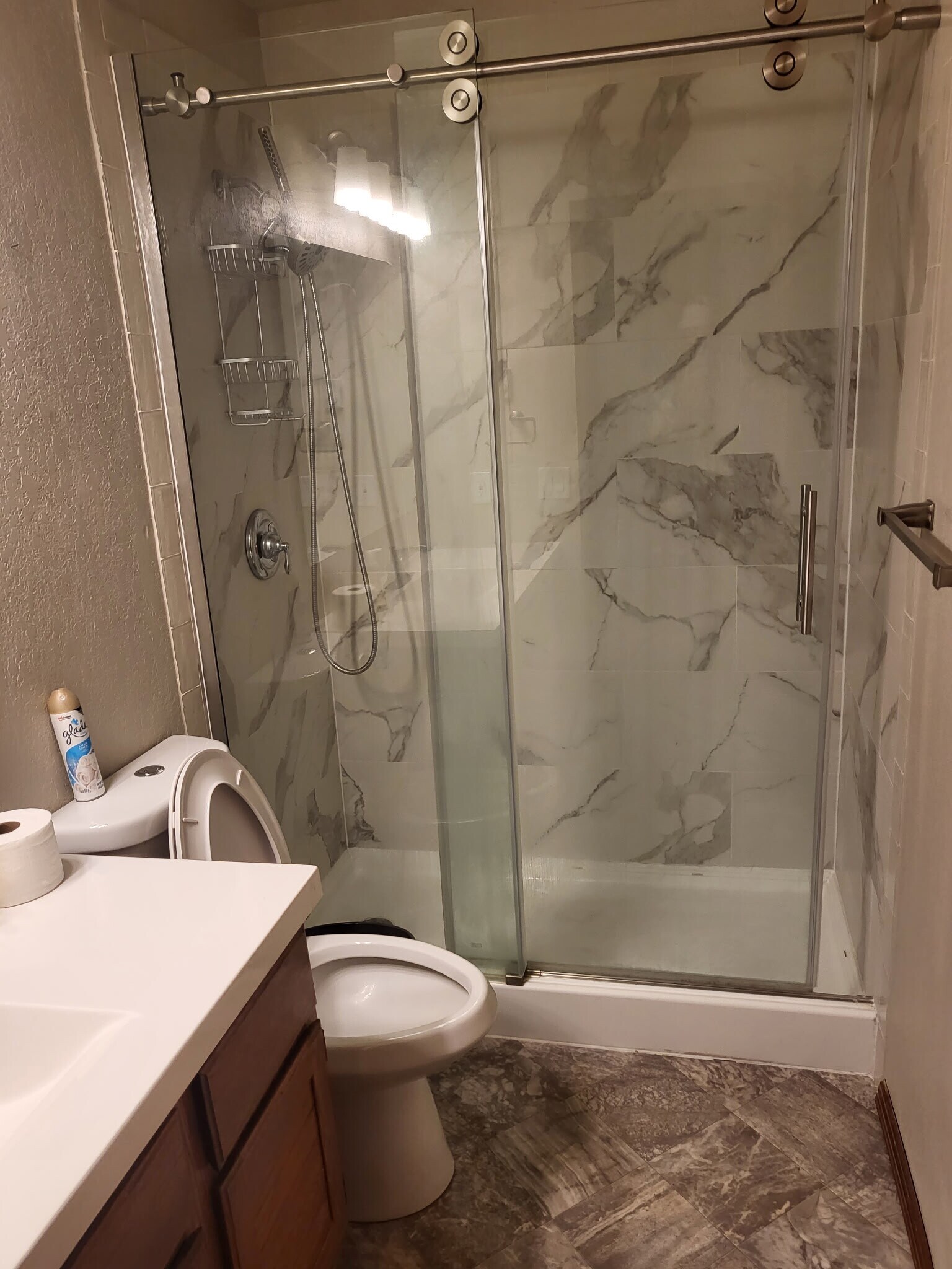 Bathroom w/Full Shower - 20005 1st Ave S