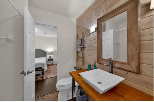 Building Photo - 4404 Travis Country Cir