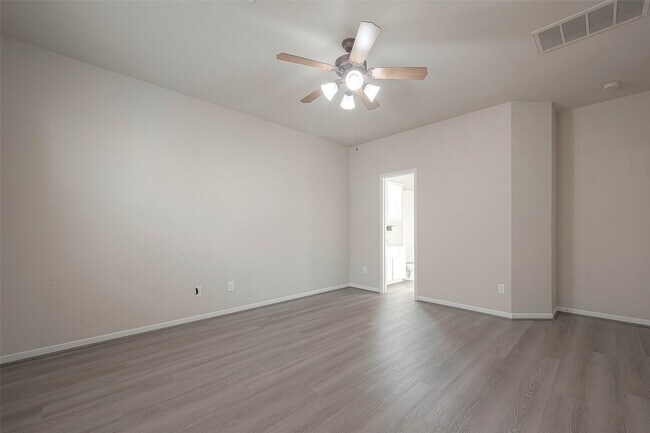 Building Photo - 3979 Mossy Spring Ln