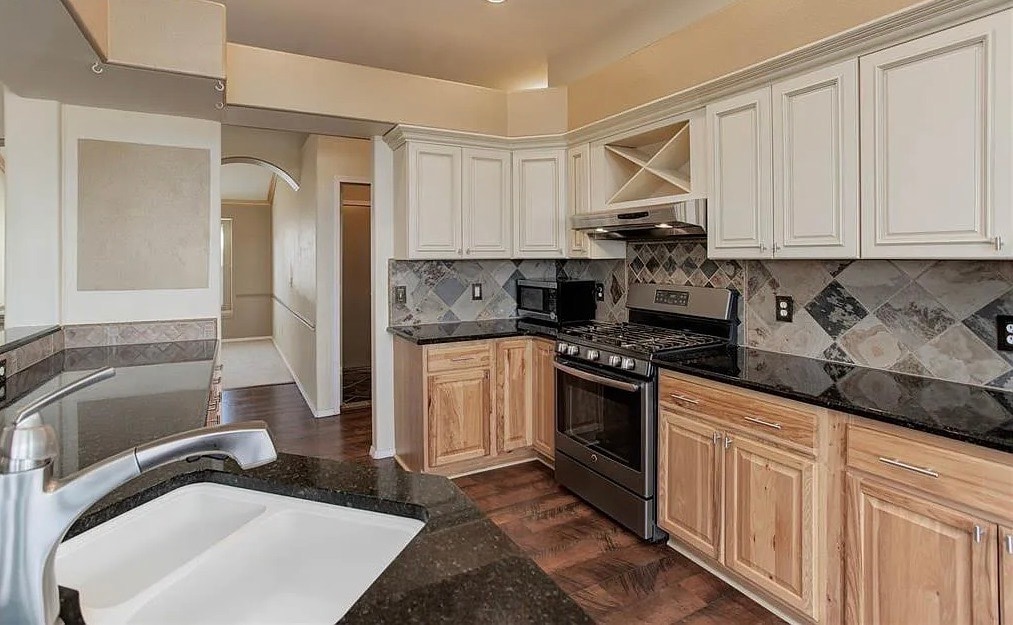 Building Photo - 770 Amberglen Ct