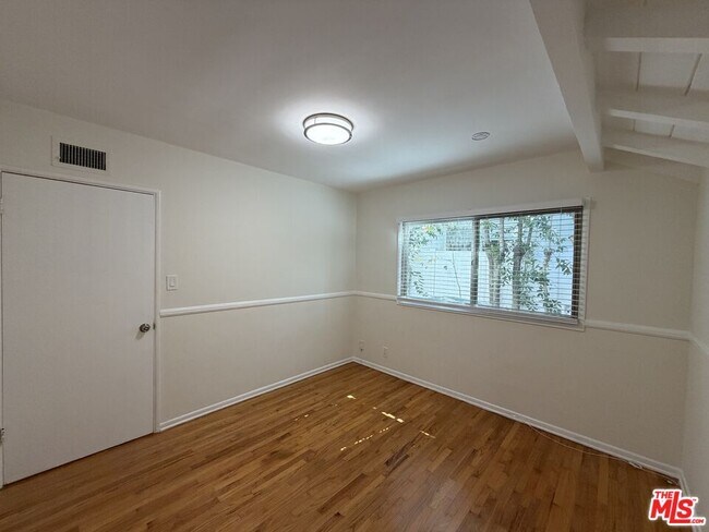 Building Photo - 4850 Excelente Dr