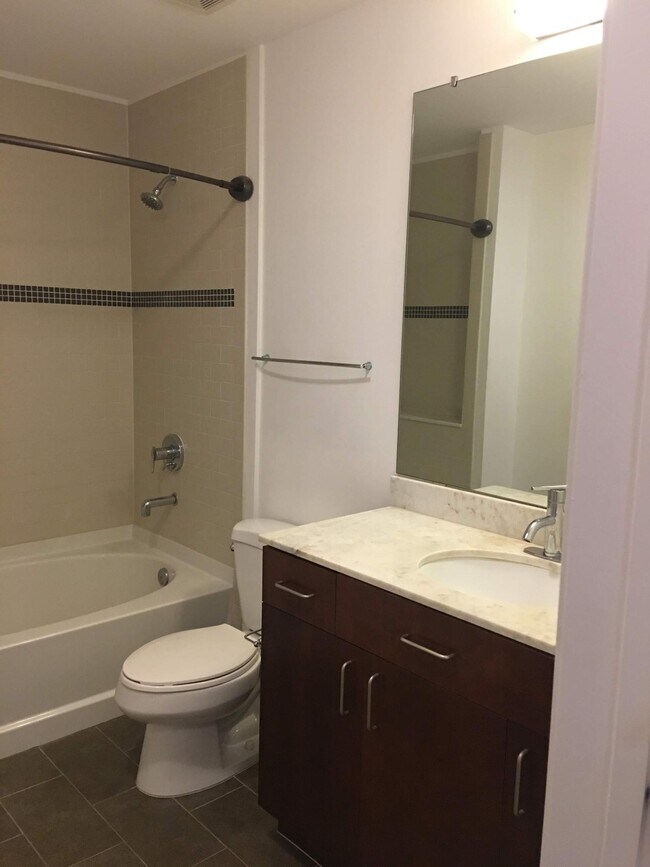 Building Photo - 5925 Almeda Rd