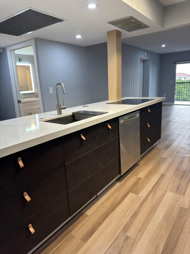 Building Photo - 1500 SW 131st Way