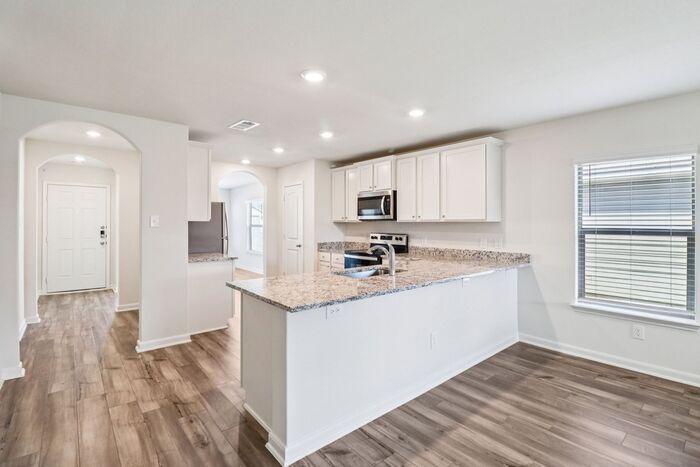 Building Photo - 110 Crimson Cir