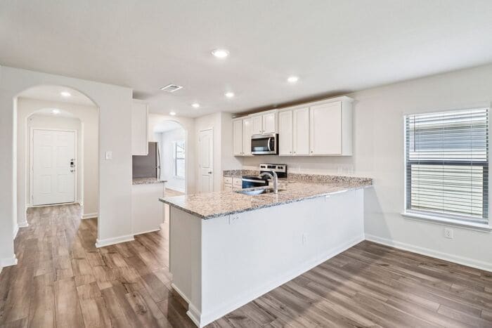 Building Photo - 520 Trinity Trl