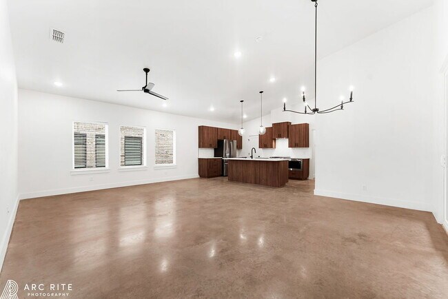 Building Photo - Pre-Leasing Fall of 2026!! Luxury Homes!!