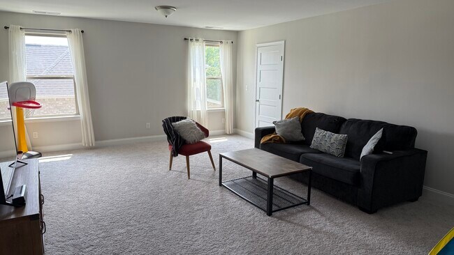 Building Photo - 1074 Watermark Way