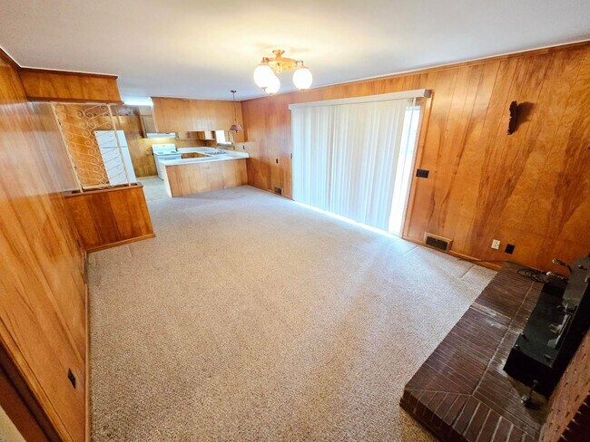 Building Photo - 3261 Alamance Rd