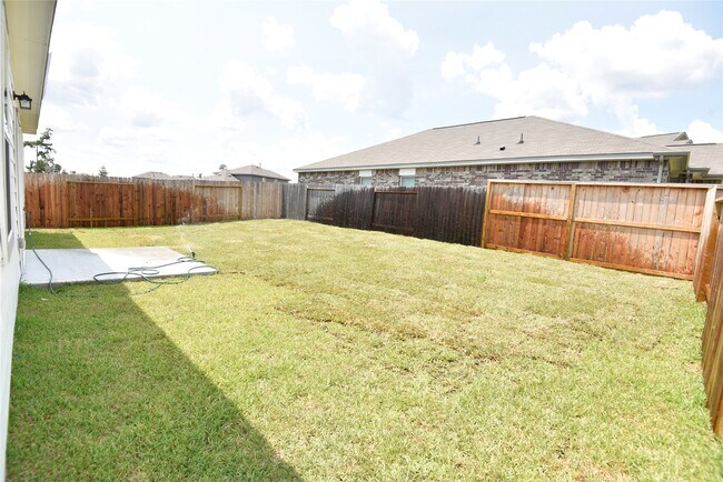 Building Photo - 21659 Cottage Ln